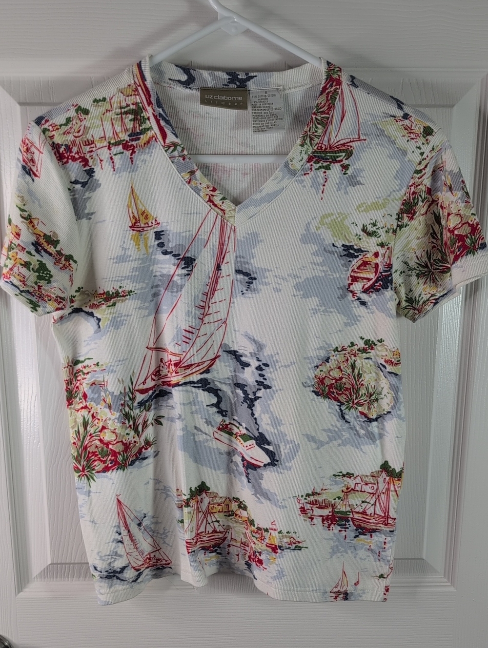 Liz Claiborne White V-Neck Sailboat & Coastal Nautical Print Tee Size S